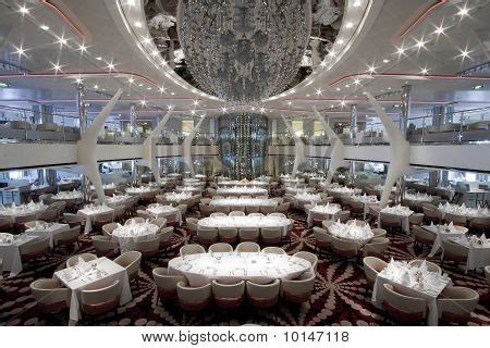 Cruise Ship Dining Image & Photo (Free Trial) | Bigstock