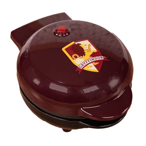 Harry Potter Checkmate Gryffindor Waffle Maker | Merchandise | Zatu ...