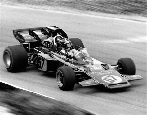 Moments In Motorsport (1): JPS Lotus 72 / Emerson Fittipaldi - collectorscarworld