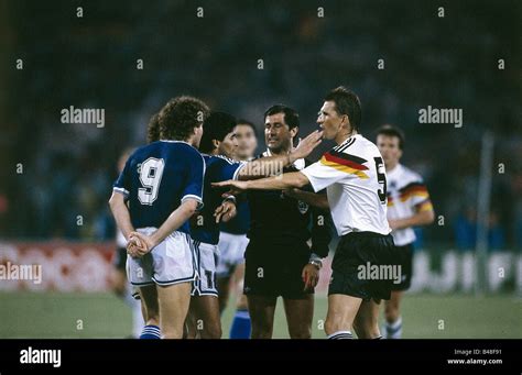 Maradona argentina world cup 1990 hi-res stock photography and images ...