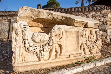 Premium Photo | The temple of aphrodite in aphrodisias turkey (aydin ...