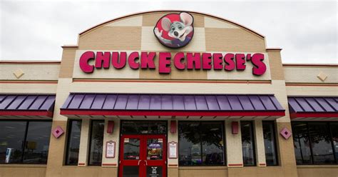 Chuck E. Cheese's expands toned-down program for families with autistic children | Restaurants ...