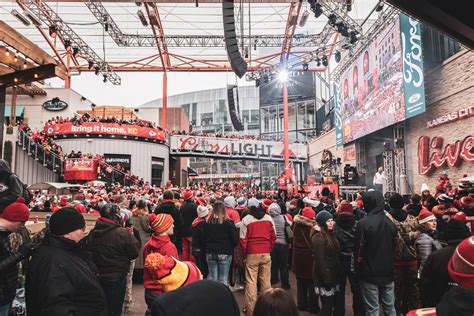 Chiefs Fans Write Angry Letters About Players Drinking Booze At Parade