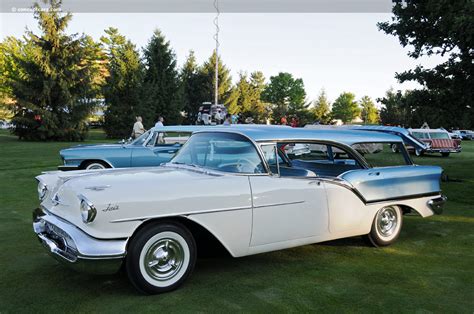 1957 Oldsmobile Golden Rocket - Information and photos - MOMENTcar