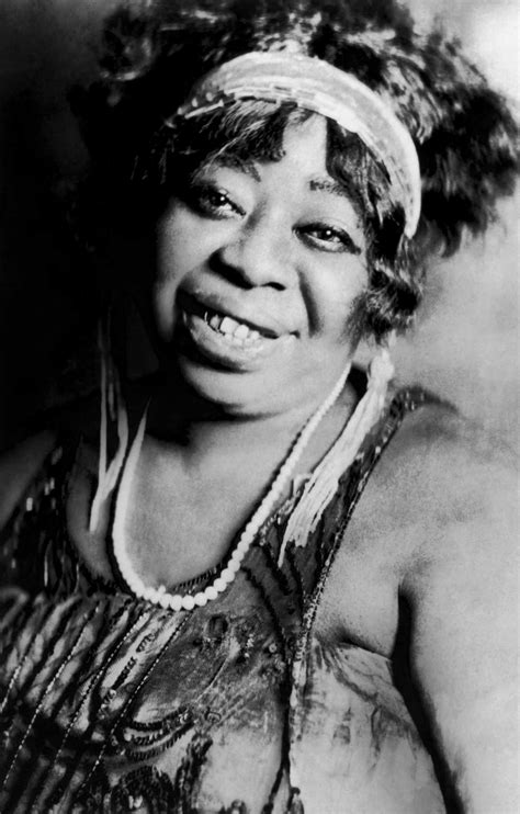 Bio of Ma Rainey, Influential Early Blues Singer