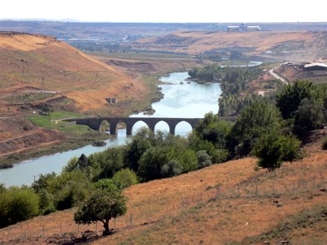 The Tigris River | The Tigris River passes east of Diyarbaki… | Flickr