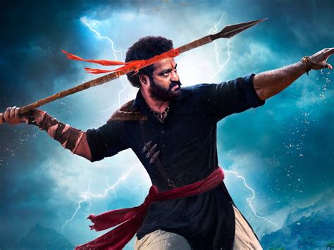 RRR: NTR looks stunning as Komaram Bheem | Telugu Cinema