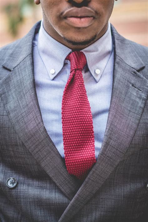 Charcoal Grey Suit: Shirt and Tie Combinations and Style Guide – Society Socks