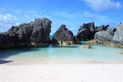 Everything You Need to Know about Horseshoe Bay Beach Bermuda | EatSleepCruise.com