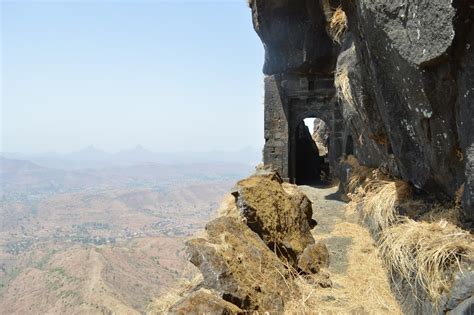 Yash Gaikwad - BHATKANTI: Nasik Range trek- Day IV: Fort Salher, Fort Salota