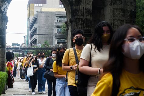 Thomasians no longer required to wear face masks outdoors - The Flame