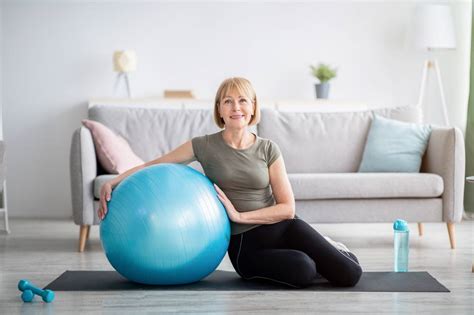 Best Online Pilates Classes For Seniors - Bullide