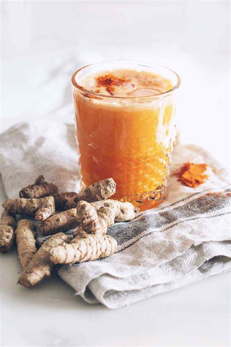 7-Ingredient Anti-Inflammatory Turmeric Tonic - Detox DIY