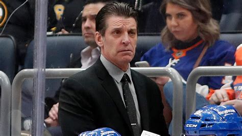 Lambert hopes raising voice will lift Isles' game - Newsday