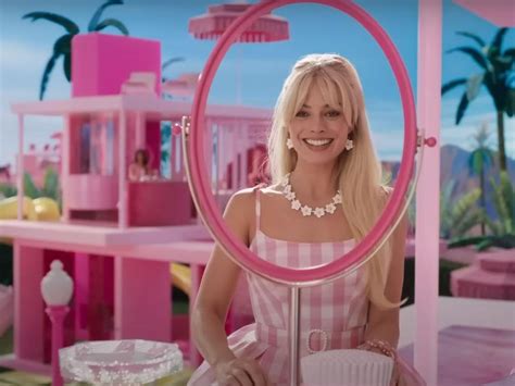 Margot Robbie stuns as Barbie trailer drops | Gold Coast Bulletin