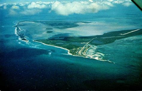 Bahamas Aerial View Of North and South Bimini With Bimini International Airport | Latin & South ...