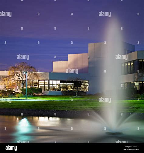 The office building at night Stock Photo - Alamy