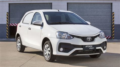 Toyota lanzó el nuevo Etios Aibo en Argentina: precio y equipamiento ...