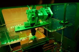 3D Printer at the Fab Lab | This 3d Printer is currently pri… | Flickr