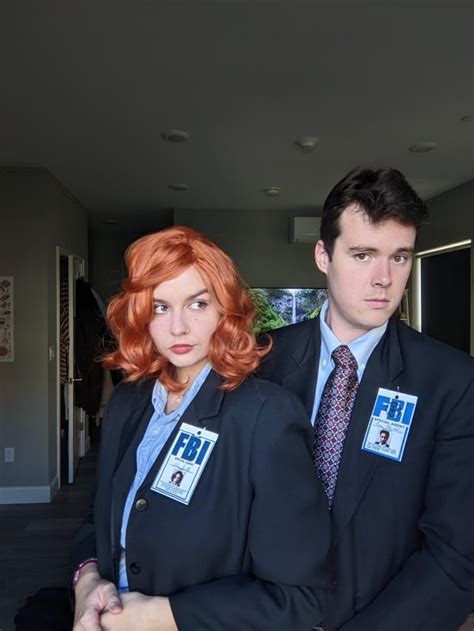 Our Mulder and Scully costumes : r/XFiles