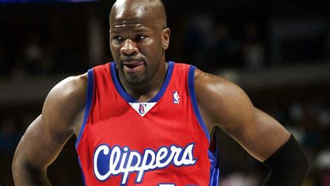 18 ex-NBA players charged in $4M health care fraud scheme