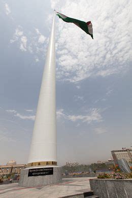 Dushanbe Flagpole – Dushanbe, Tajikistan - Atlas Obscura