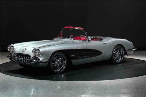 1960 CHEVROLET CORVETTE CUSTOM ROADSTER