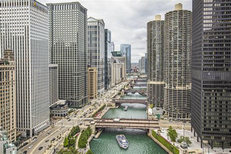 Aerial view of Downtown Chicago River | Chief Investment Officer