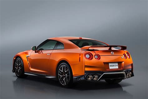 UPDATE: 2017 Nissan GT-R Is the Final Model Year for the R35 Generation ...