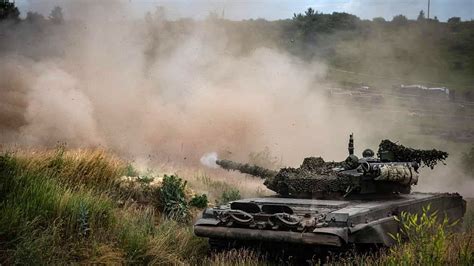 Ukraine's Tank Numbers Now Equal Russia's – Analysis - The Moscow Times