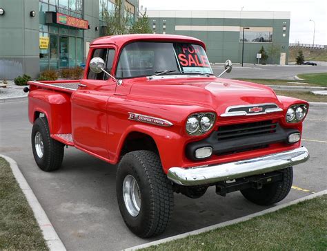 Old Chevy 4x4 | An old 1950's Chev Pickup I've seen in town … | Flickr