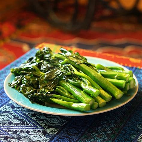 Stir-fried chinese broccoli - Recipe | Spice Trekkers