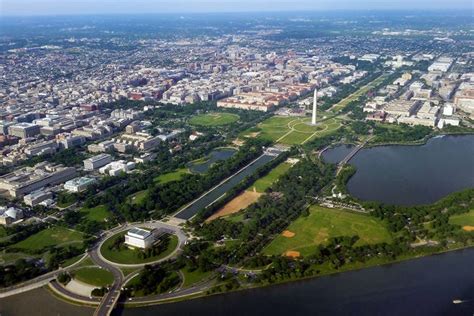 The National Mall is one of the very best things to do in Washington