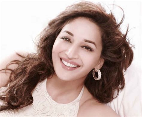 Madhuri Dixit Biography – Wiki, Age, Height, Family, Movies, Husband ...