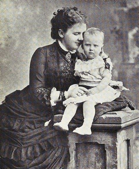 1882 Queen Emma wearing a snake bracelet with Princess Wilhelmina APFxr n 22Sep06