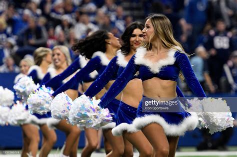 Best NFL Cheerleading Outfits 2021 — The Sideline Secrets