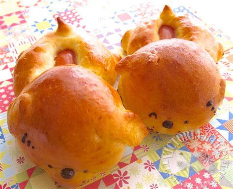 mini hot dog buns – Victoria Bakes