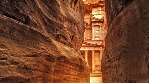 How to Get from Amman to Petra [2024] | Step Into Jordan