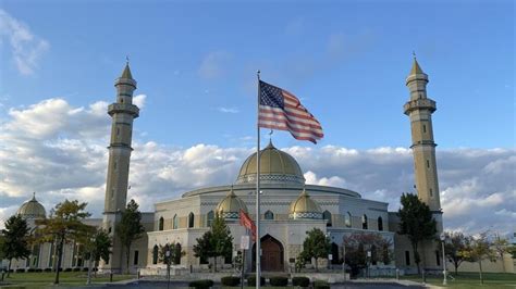 In Dearborn, Michigan, Muslim Americans are mobilising to defeat Trump