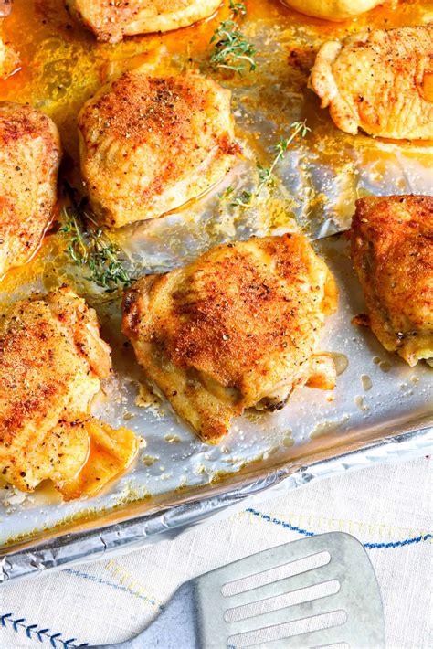 Receta fácil: muslos de pollo al horno - Hispana Global