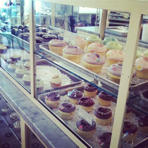 magnolia bakery chicago delivery - Dirk Carswell