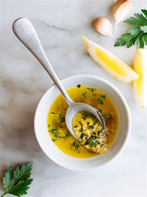 Lemon Garlic Butter Sauce (Made in 7 Minutes!) - Pinch and Swirl