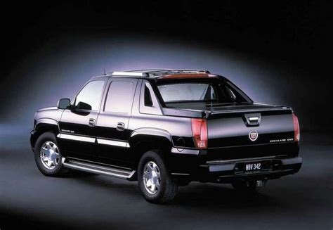 Cadillac Escalade EXT | Top Speed