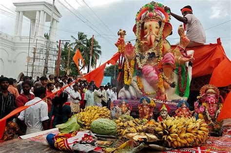 Ganesh Chaturthi Puja – History, Vidhi and Lord Ganesha Aarti