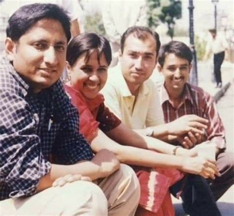 23 Lesser Known Facts About Ravish Kumar, The Top Influential NDTV ...