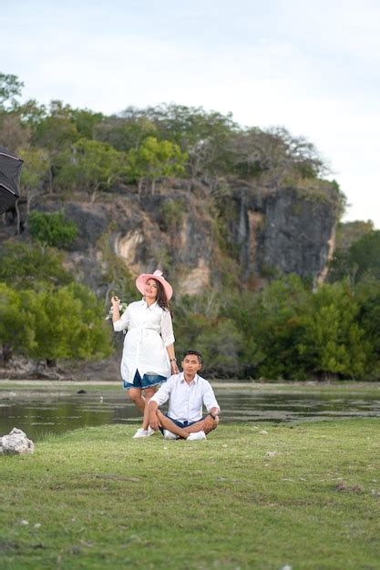 Premium Photo | Romantic couple enjoying a trip on the nature