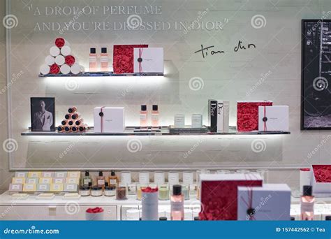 Duty Free editorial photography. Image of dutyfree, retailer - 157442562