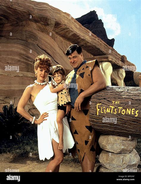 ELIZABETH PERKINS MELANIE SILVER JOHN GOODMAN THE FLINTSTONES (1994 Stock Photo, Royalty Free ...