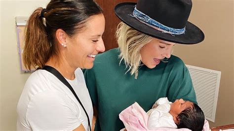 Football stars Ali Krieger and Ashlyn Harris welcome a baby girl