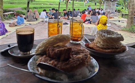 Senang Bersedekah, Rahasia Sukses Warung Kopi Klotok Jogja